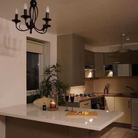 Skyview Retreat Spacious Comfort Lucan Extérieur photo