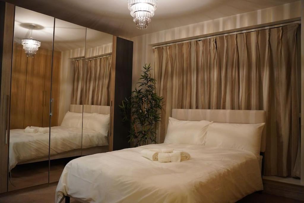 Skyview Retreat Spacious Comfort Lucan Extérieur photo